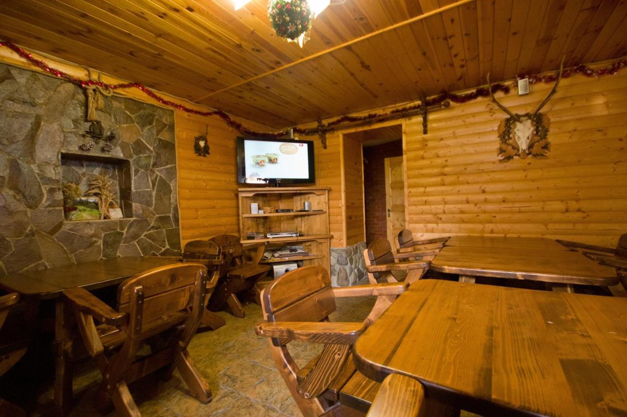 Na Velykim Hotel Yaremche Exterior photo