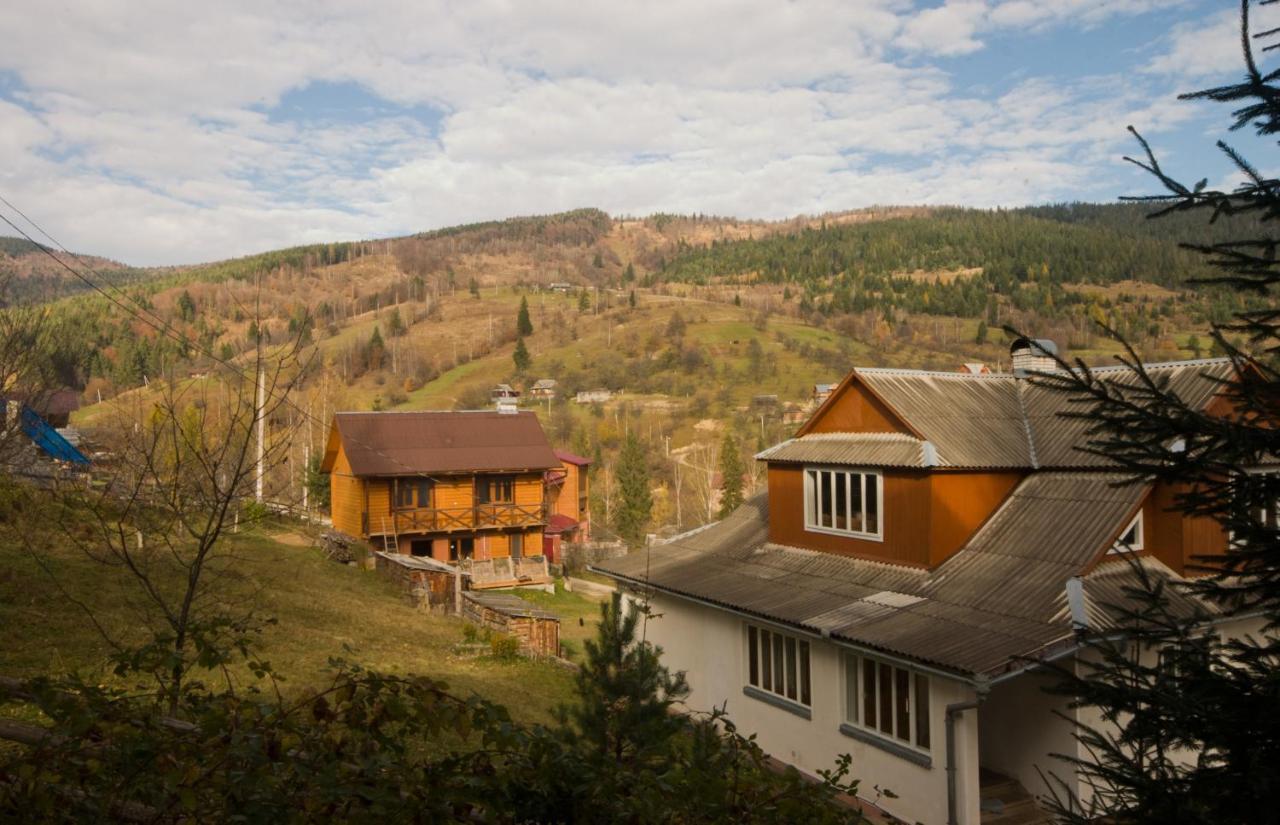 Na Velykim Hotel Yaremche Exterior photo